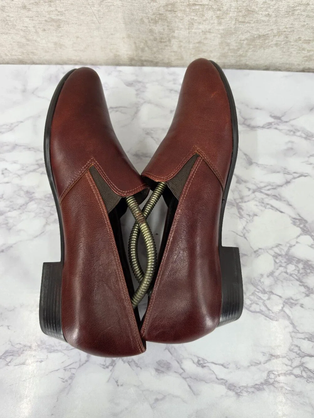 Munro Hailey Women’s Slip-On Leather Heeled Loafers in Brown